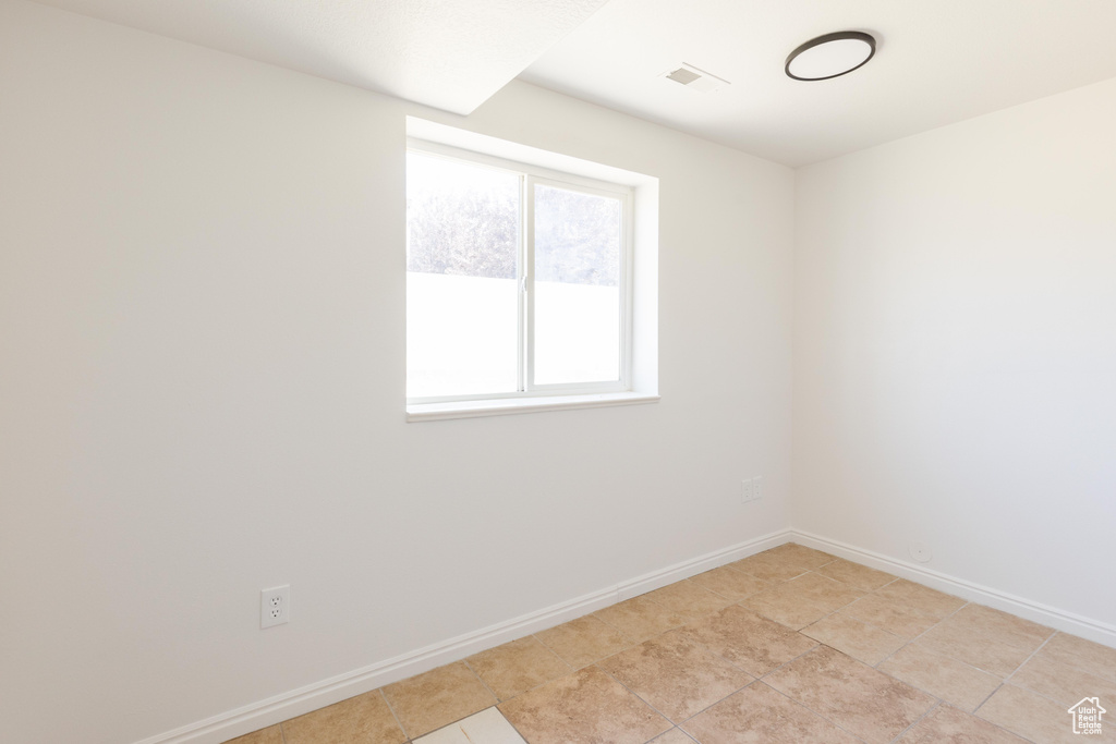 431 S OAKWOOD DR Logan, UT 84321