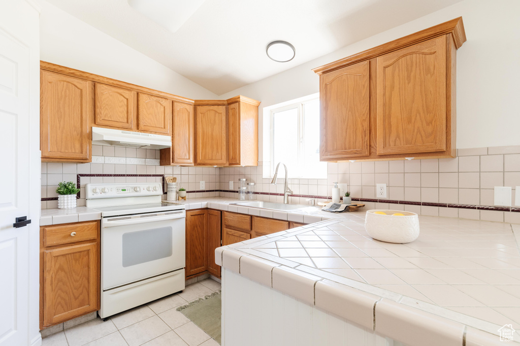 431 S OAKWOOD DR Logan, UT 84321