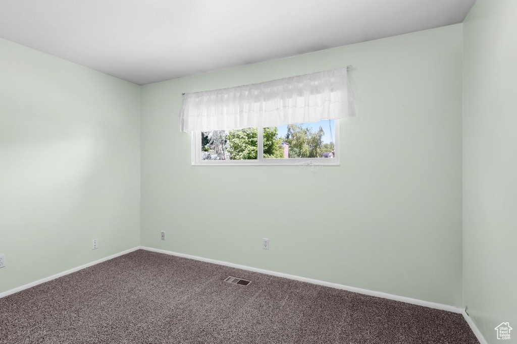 5062 S 2875 W Roy, UT 84067