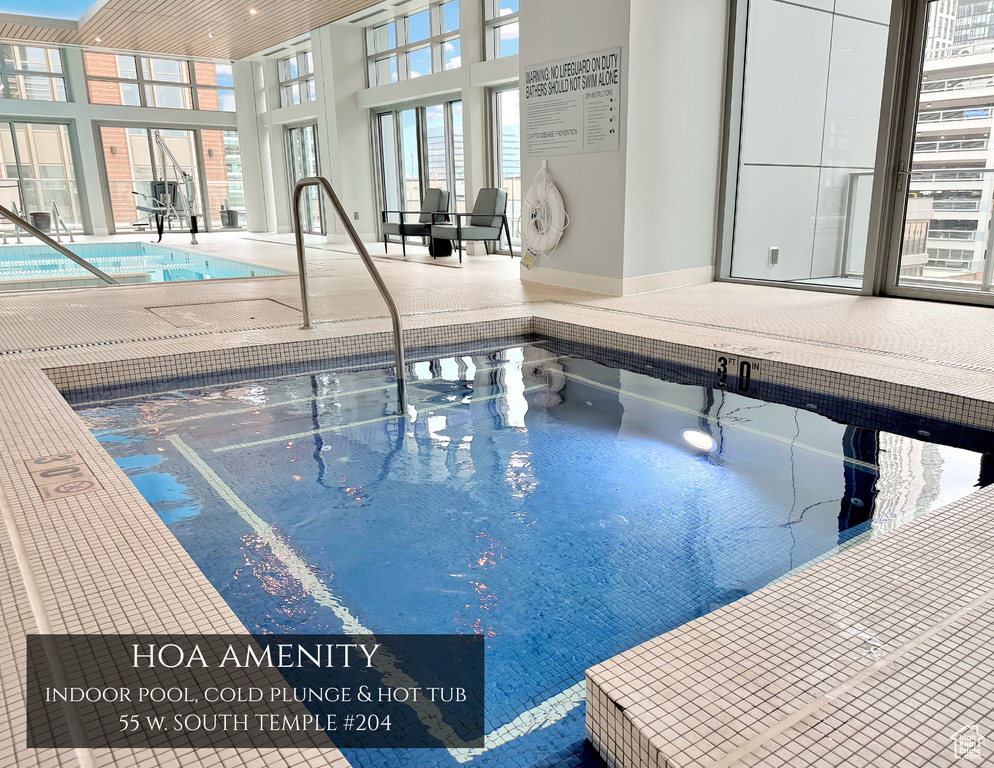 Indoor pool with a jacuzzi
