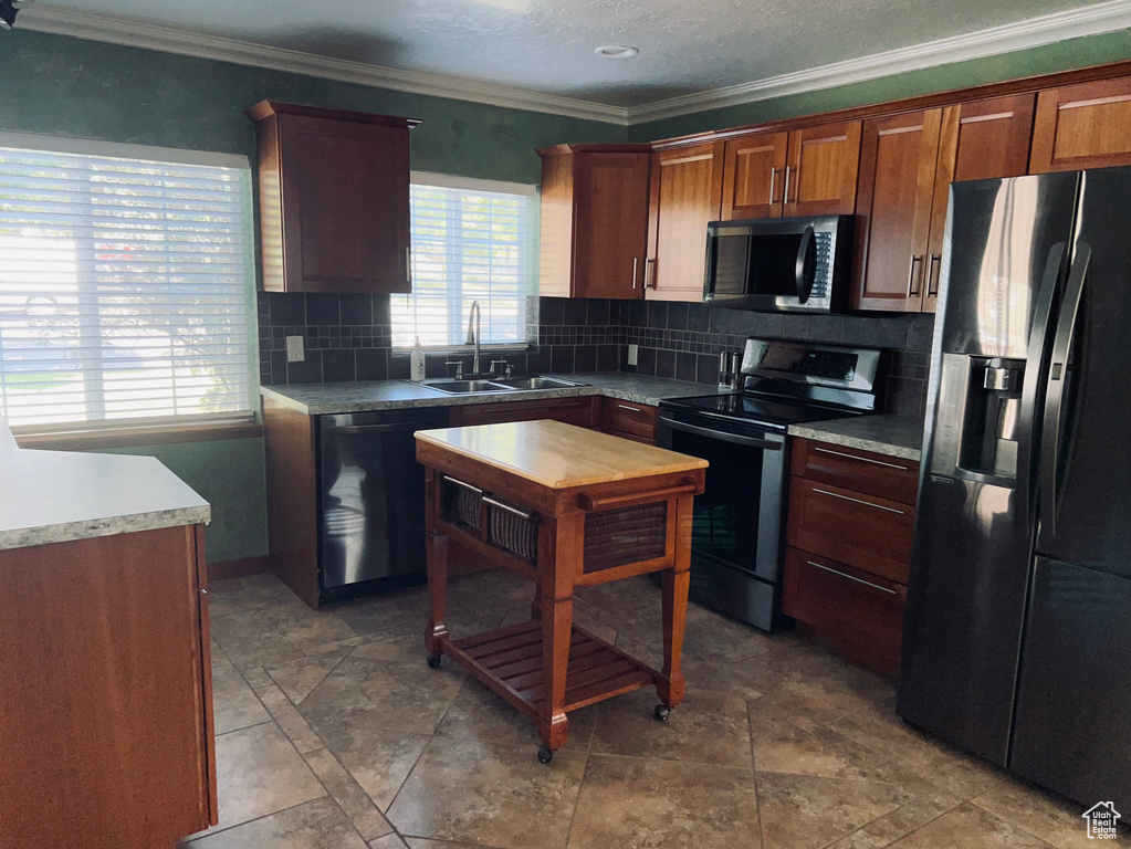 2537 S TAYLOR AVE Ogden, UT 84401