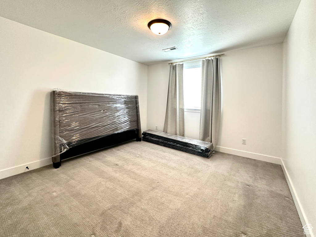 214 W WHITEWATER DR Vineyard, UT 84059