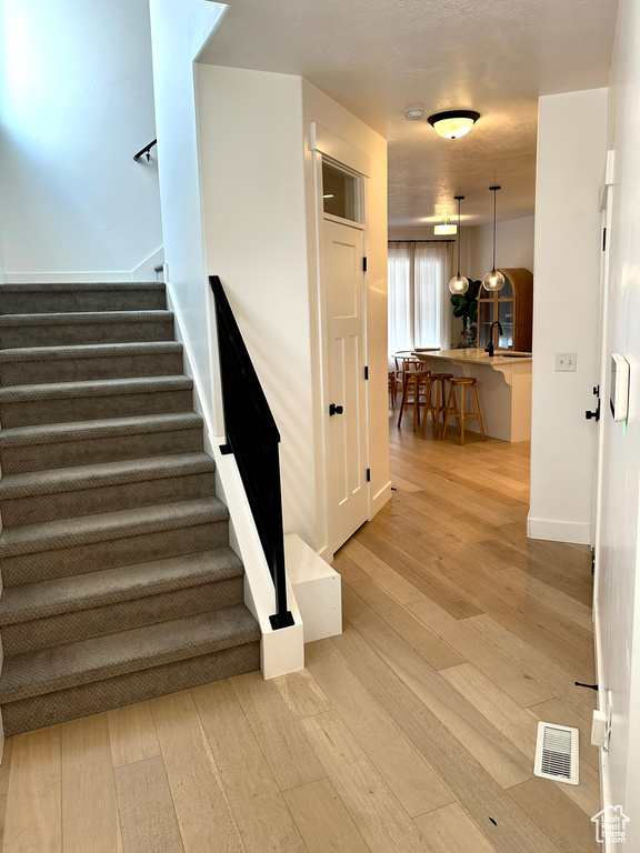 214 W WHITEWATER DR Vineyard, UT 84059