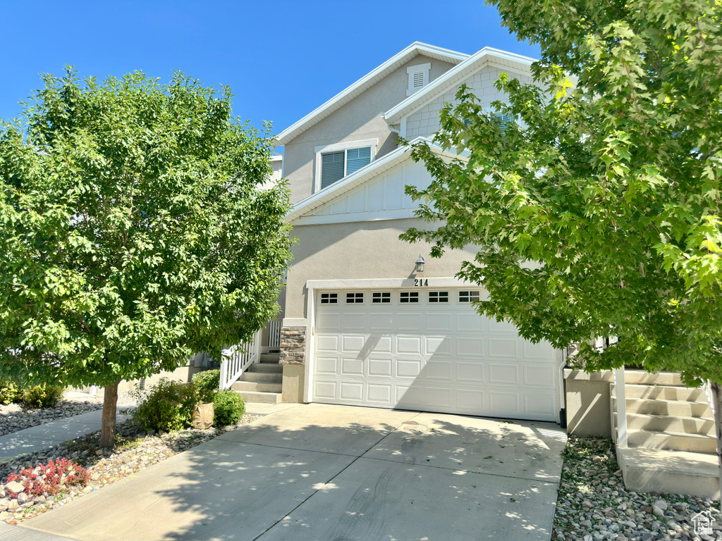 214 W WHITEWATER DR Vineyard, UT 84059