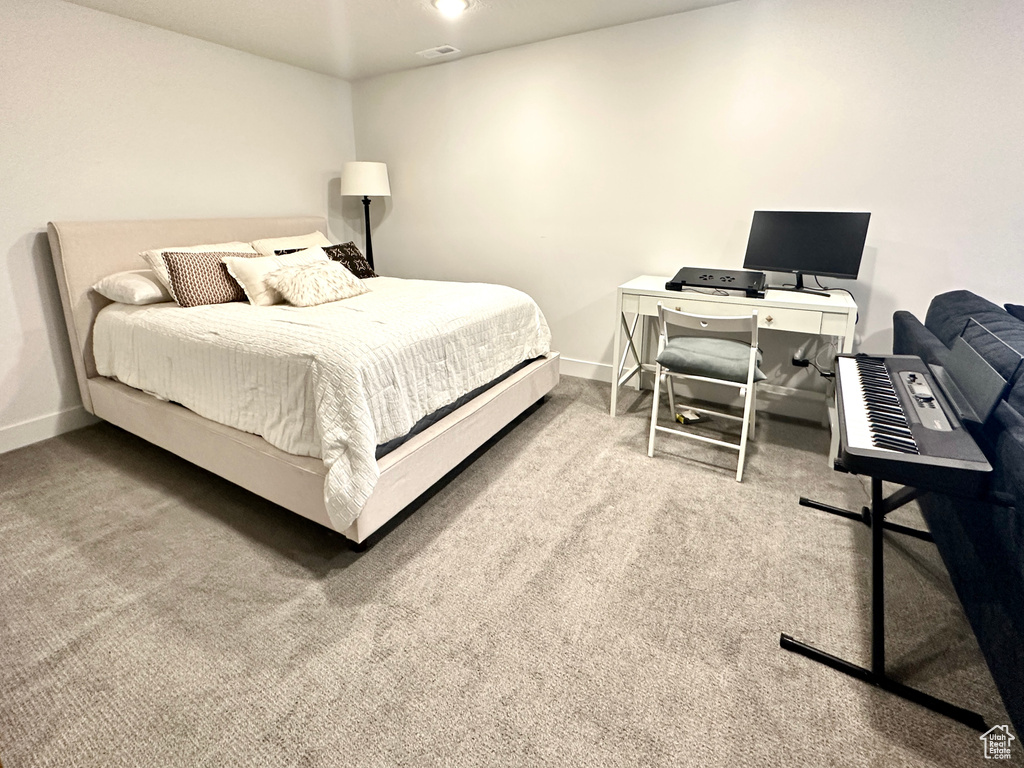214 W WHITEWATER DR Vineyard, UT 84059