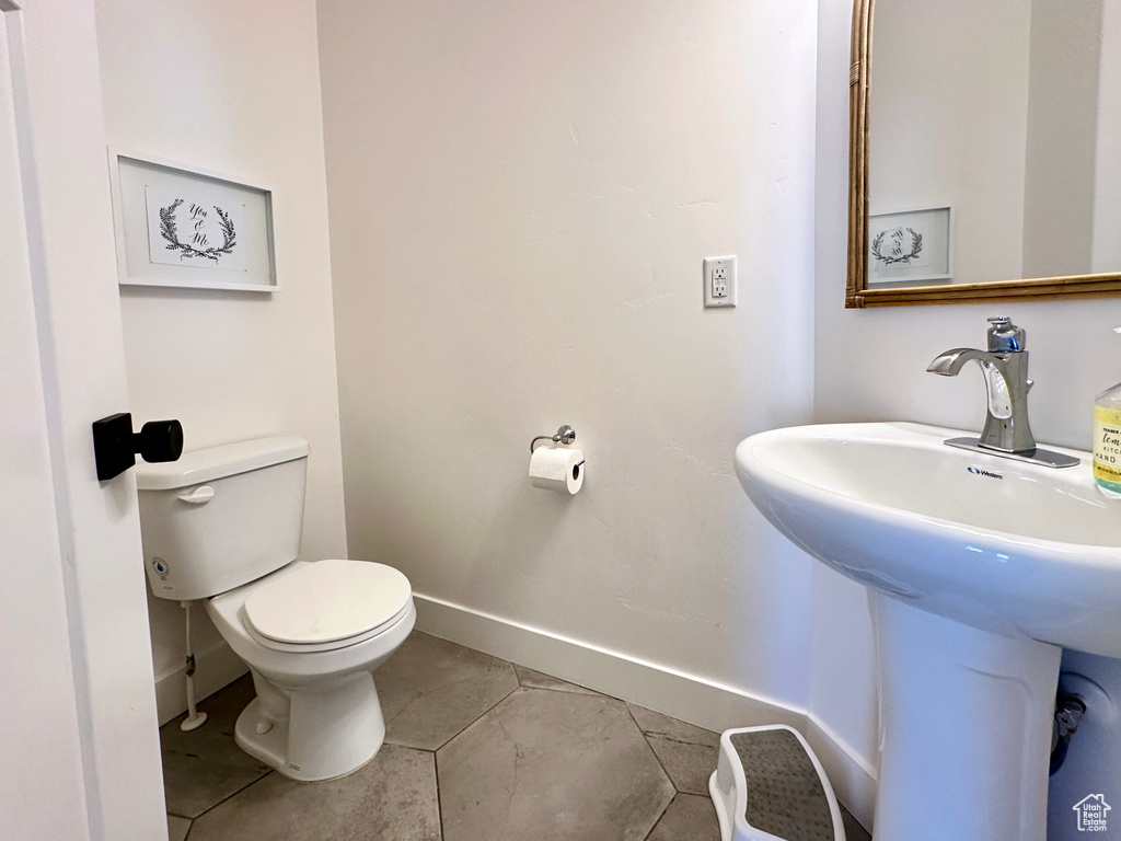 214 W WHITEWATER DR Vineyard, UT 84059