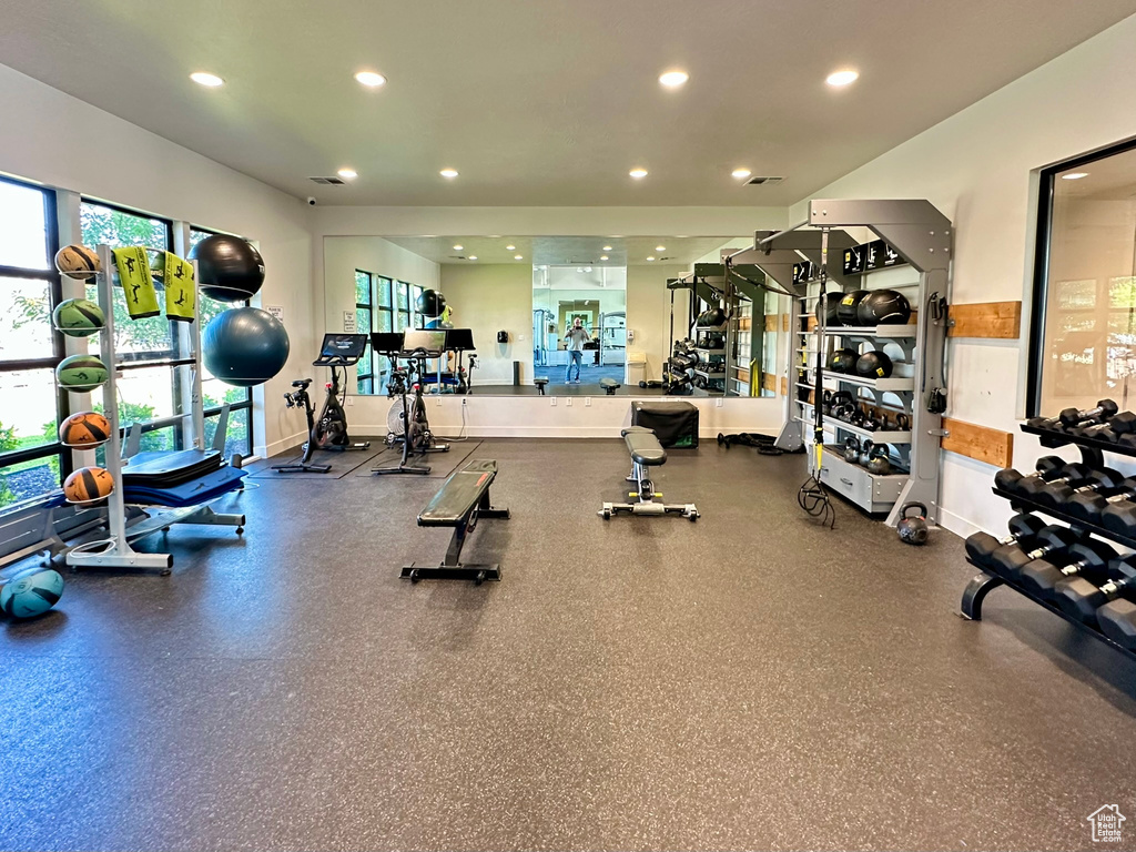 214 W WHITEWATER DR Vineyard, UT 84059