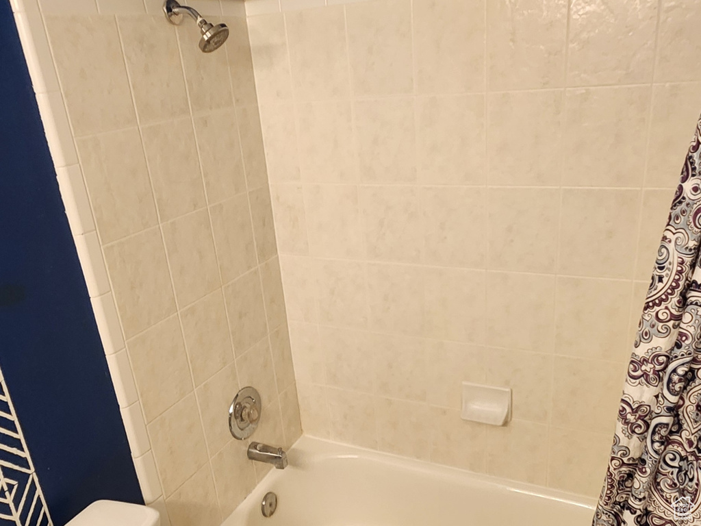 747 W 1580 N Clinton, UT 84015