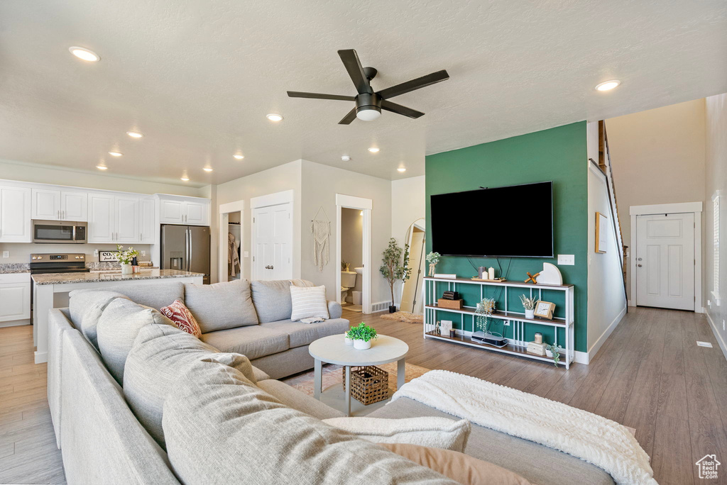 3323 E GIBRALTAR AVE Eagle Mountain, UT 84005