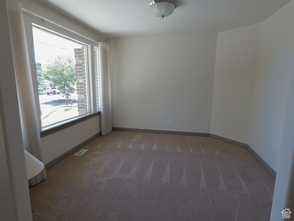 5160 W 5725 S Hooper, UT 84315