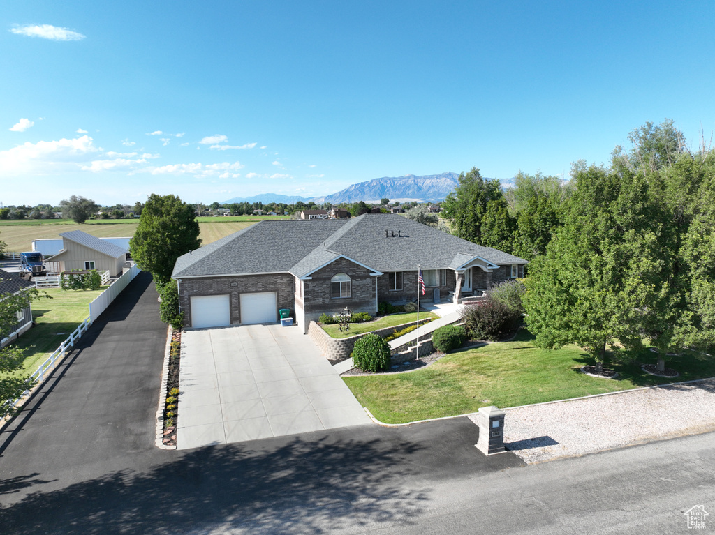 5160 W 5725 S Hooper, UT 84315