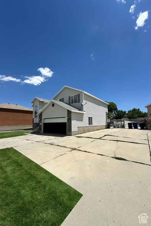 2879 S FETZER DR Magna, UT 84044