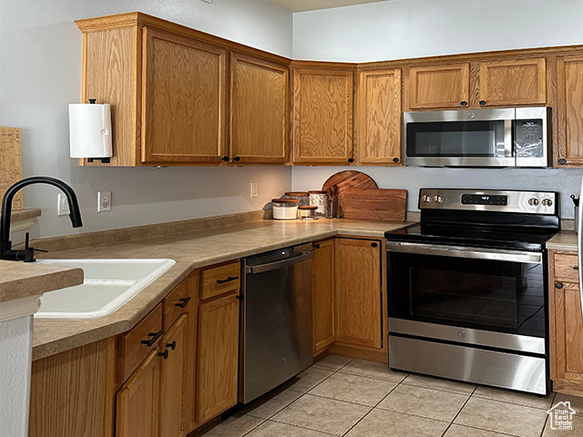 14072 S JULIEN CV Bluffdale, UT 84065