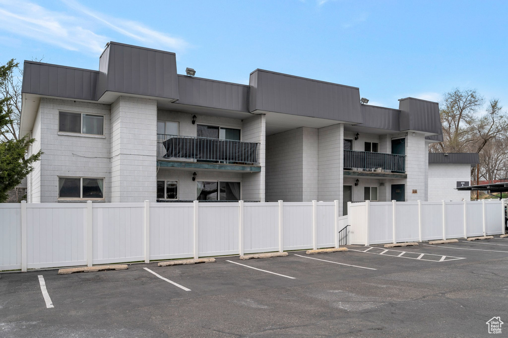 588 E VINE ST #2C Murray, UT 84107