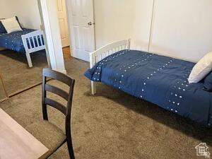 Bedroom with carpet