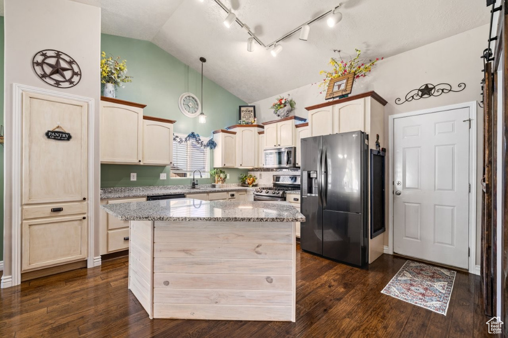 1458 N 2400 W Clinton, UT 84015