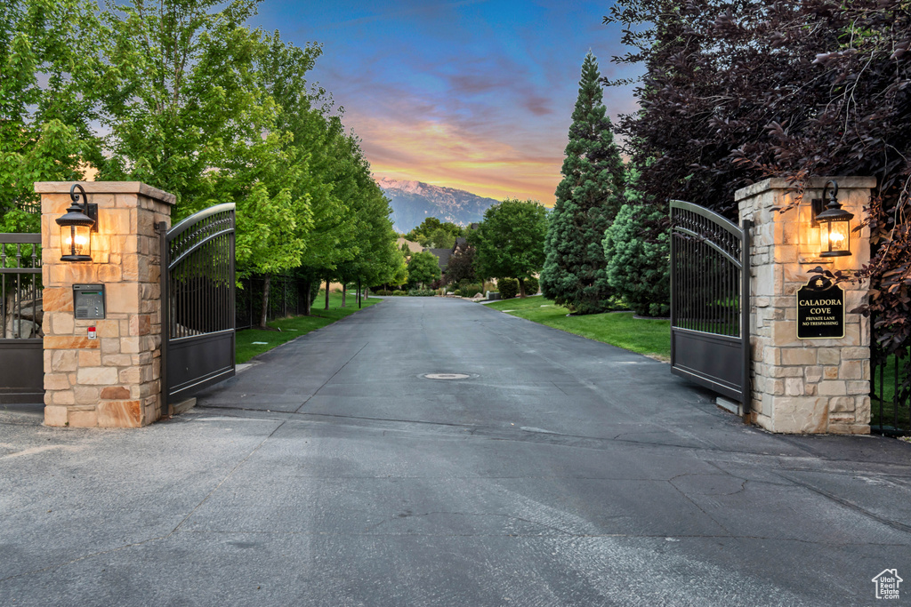 7255 S CALADORA CV Cottonwood Heights, UT 84047