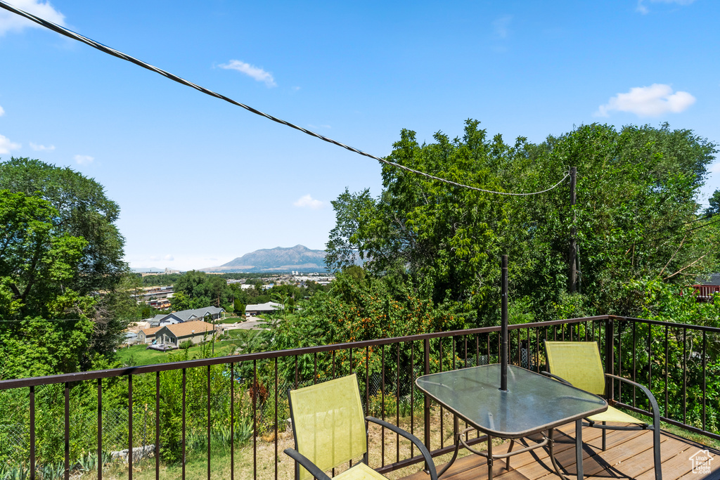 492 HIGHLAND DR Riverdale, UT 84405