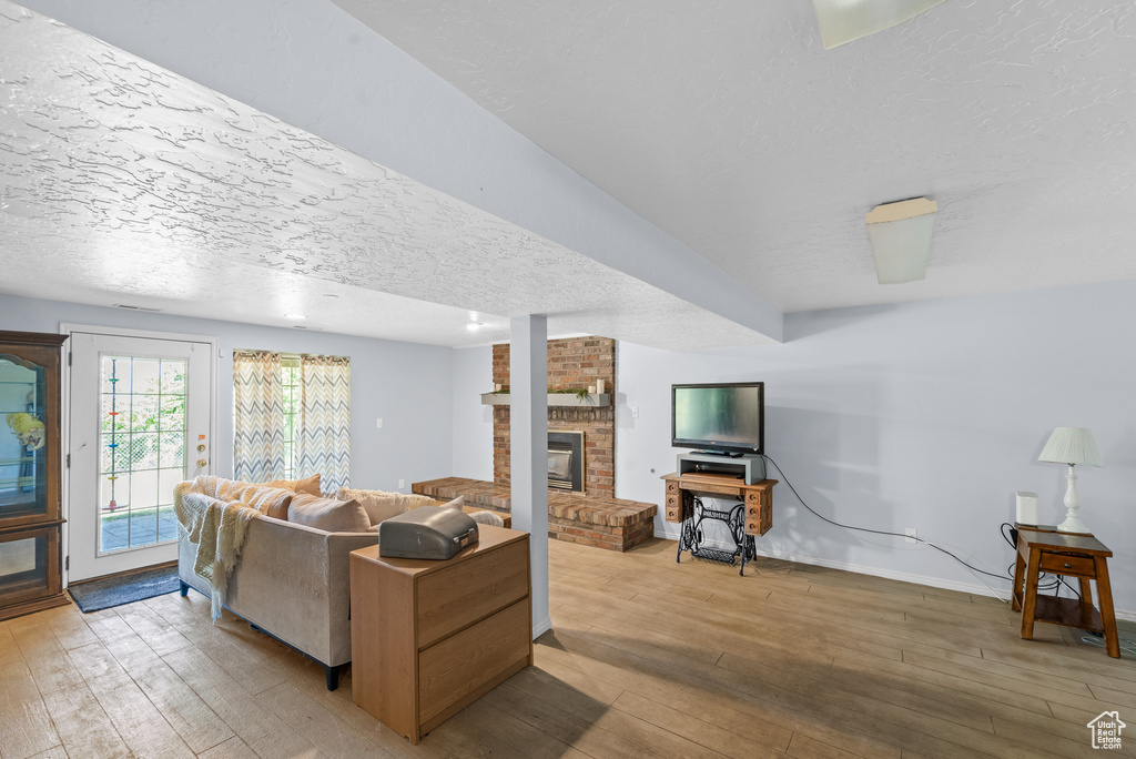 492 HIGHLAND DR Riverdale, UT 84405