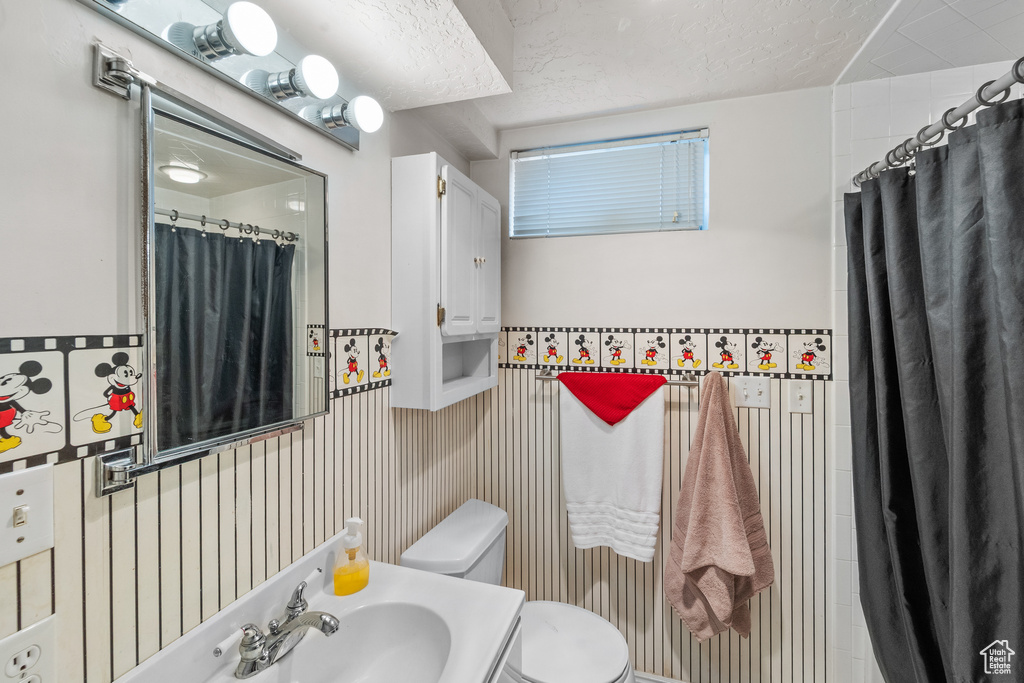 492 HIGHLAND DR Riverdale, UT 84405