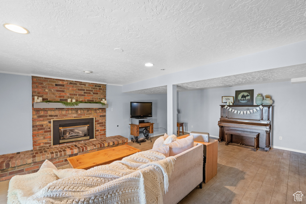492 HIGHLAND DR Riverdale, UT 84405