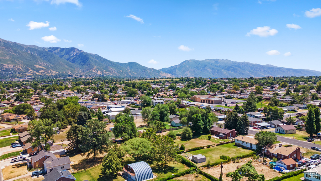 492 HIGHLAND DR Riverdale, UT 84405
