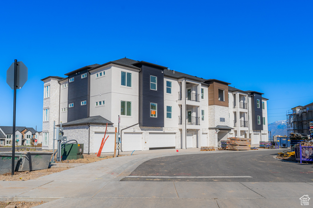 Photo 1 for MLS #2098693 at 6454 W Pinnacle Peak Ln #E204