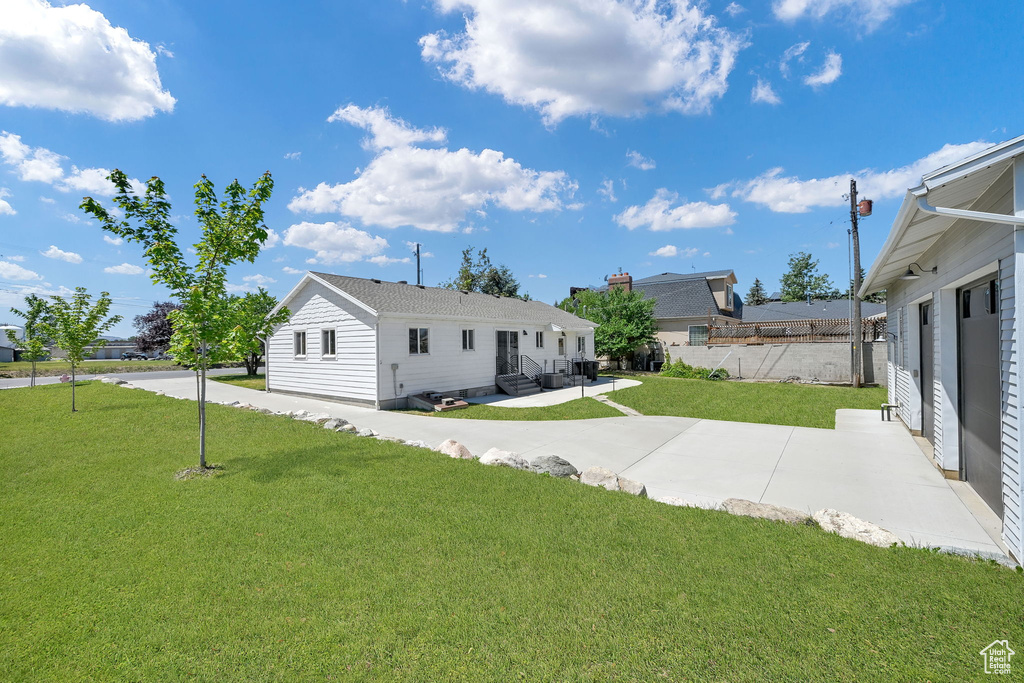 648 W PORTER LN Centerville, UT 84014
