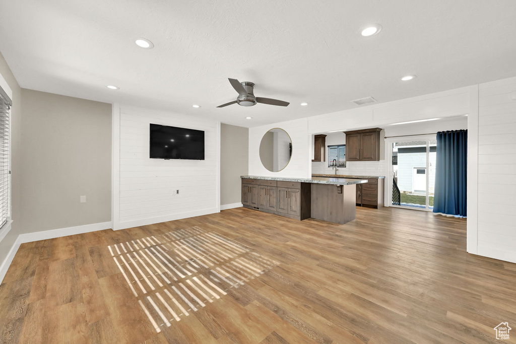 648 W PORTER LN Centerville, UT 84014