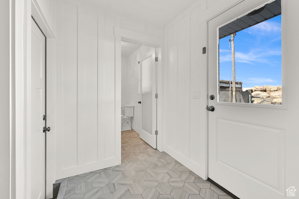 648 W PORTER LN Centerville, UT 84014