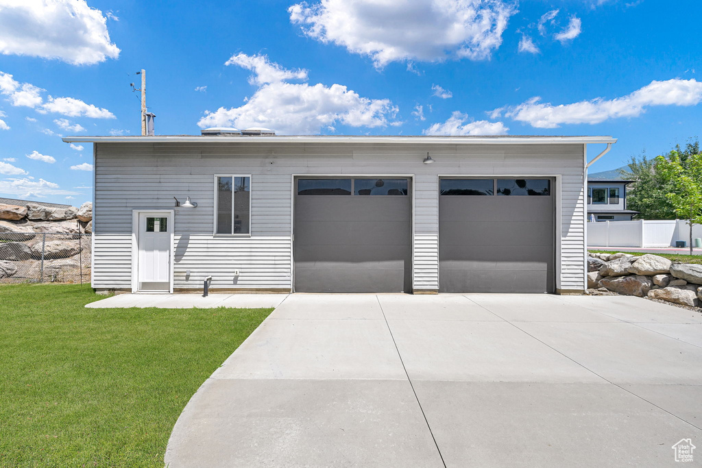 648 W PORTER LN Centerville, UT 84014
