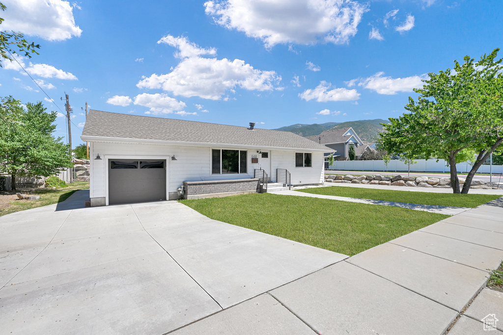 648 W PORTER LN Centerville, UT 84014