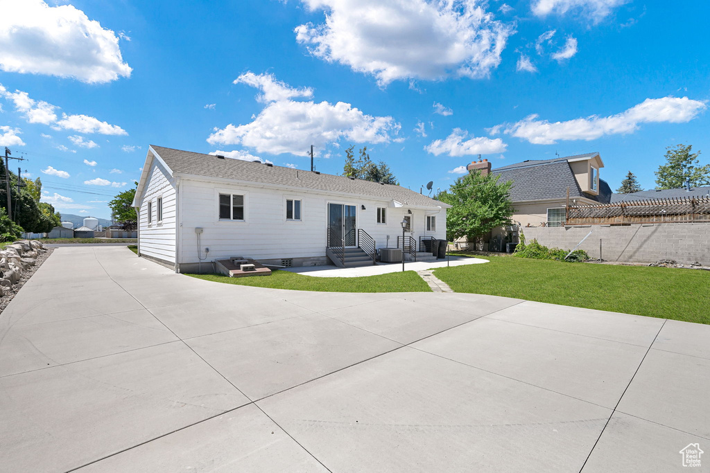 648 W PORTER LN Centerville, UT 84014