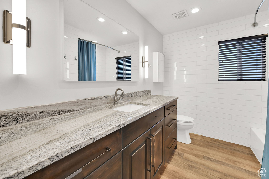 648 W PORTER LN Centerville, UT 84014