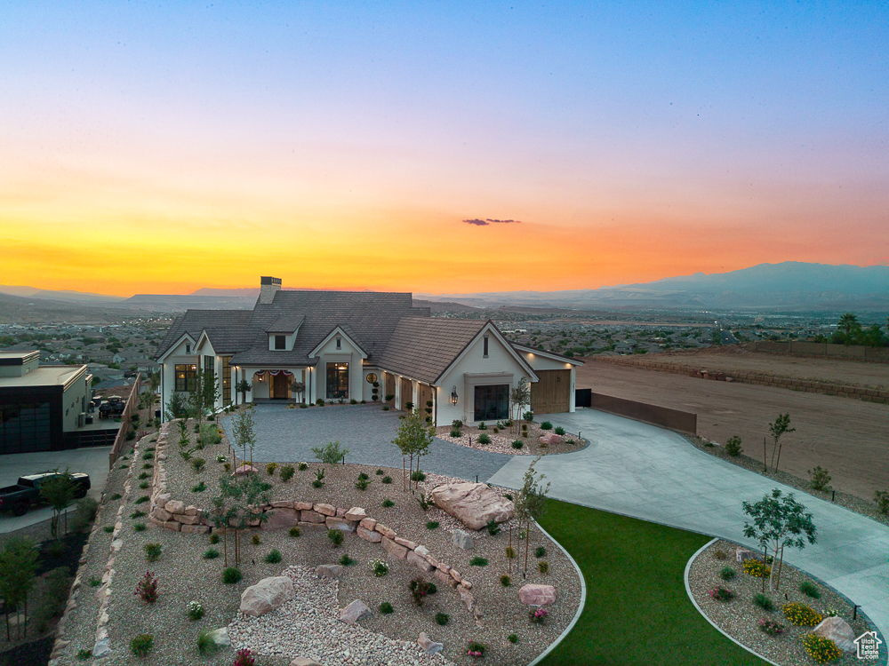 Photo 1 for MLS #2098729 at 3021 E Banded Hills Dr