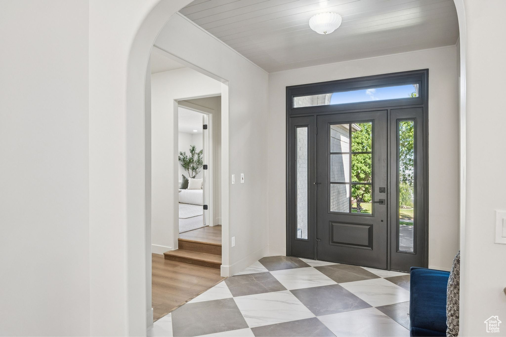 Entrance foyer with arched walkways