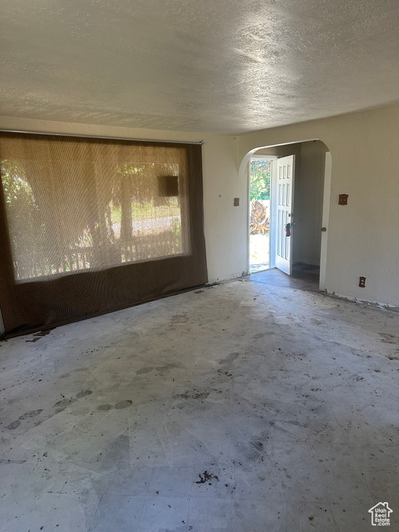 7643 E 500 S Huntsville, UT 84317