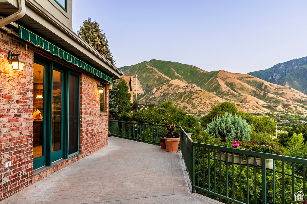 2572 E STONEBURY RD Springville, UT 84663