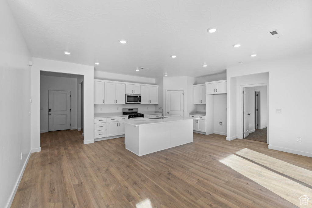 Photo 14 for MLS #2098773 at 1374 S Friendship Cv