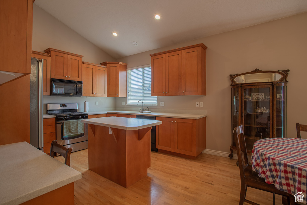 12073 S MOONWALK CIR Riverton, UT 84065
