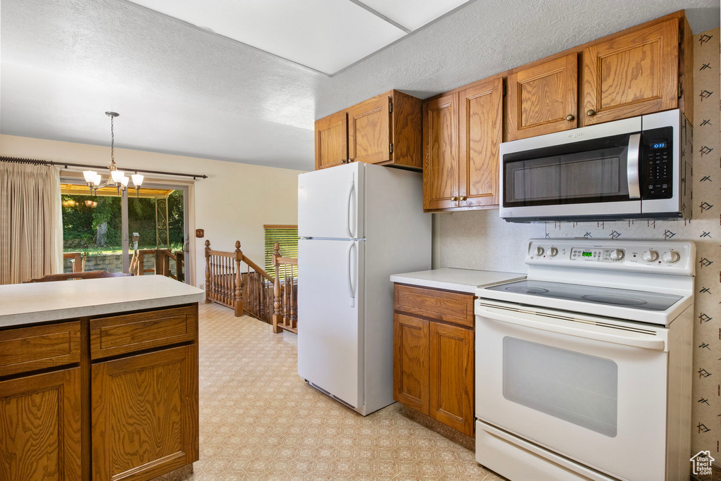 403 HIGHLAND DR Riverdale, UT 84405
