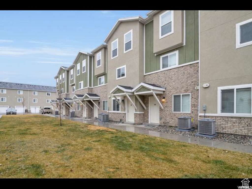 96 E 670 N Vineyard, UT 84059