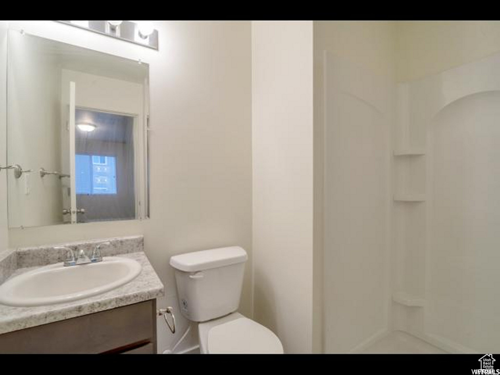 96 E 670 N Vineyard, UT 84059