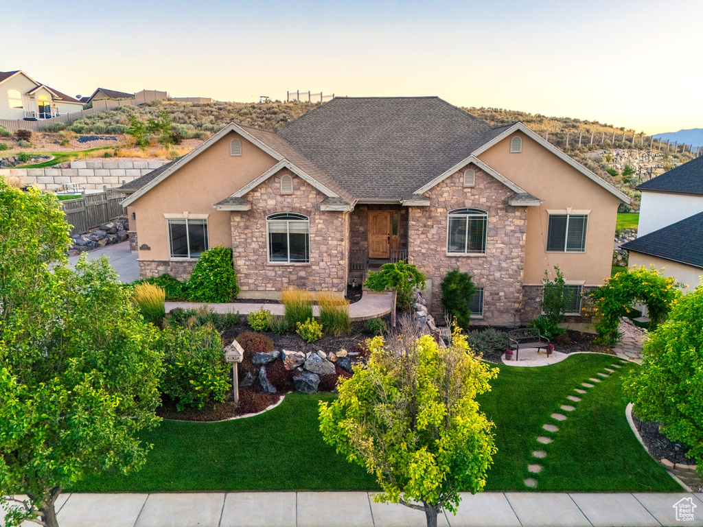 4032 E MOUNT AIREY DR Eagle Mountain, UT 84005
