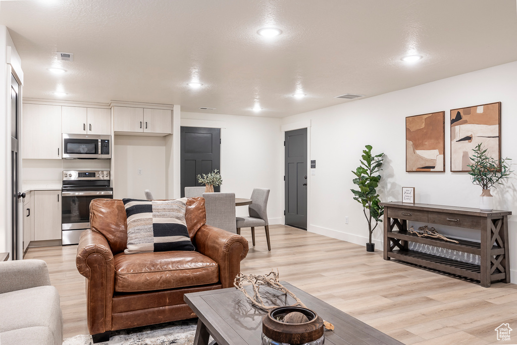 160 S 940 E Santaquin, UT 84655