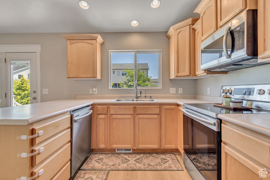 1837 S SPRING CREEK DR Lehi, UT 84043