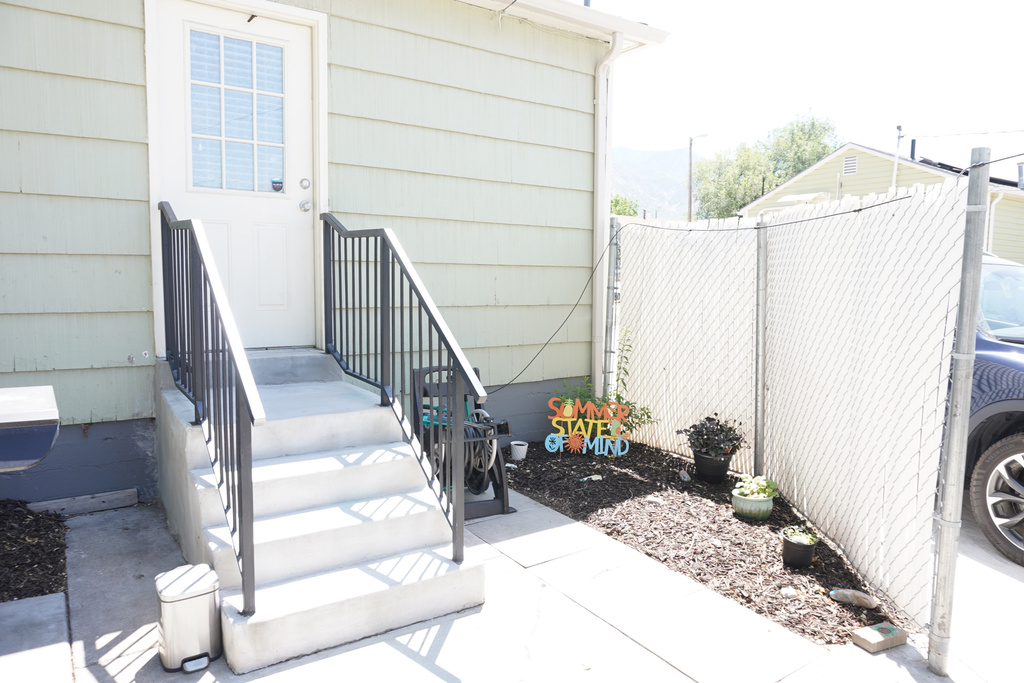 2123 FOWLER AVE Ogden, UT 84401