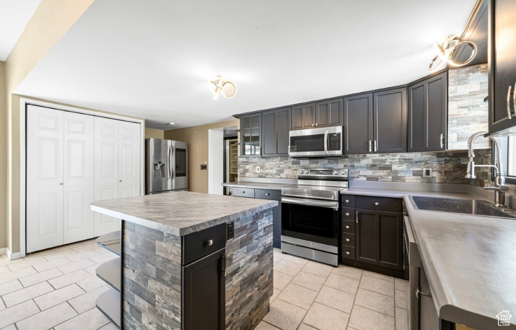 302 ODELL LN North Salt Lake, UT 84054