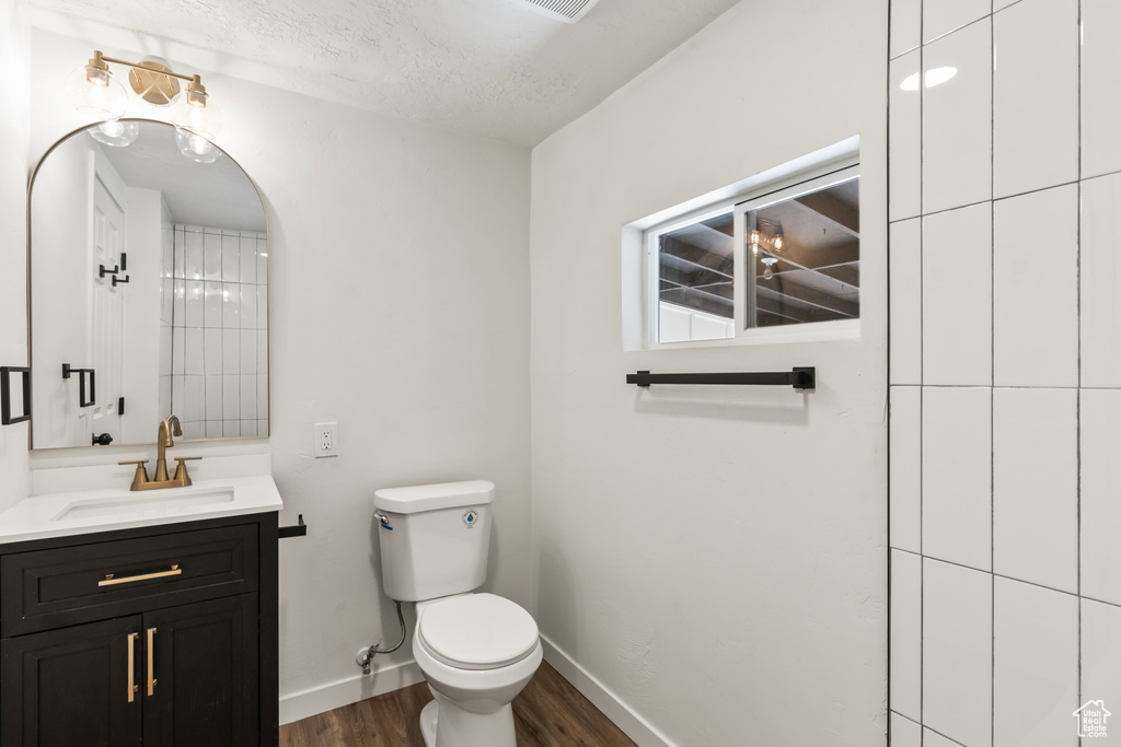 8823 S 250 E Sandy, UT 84070