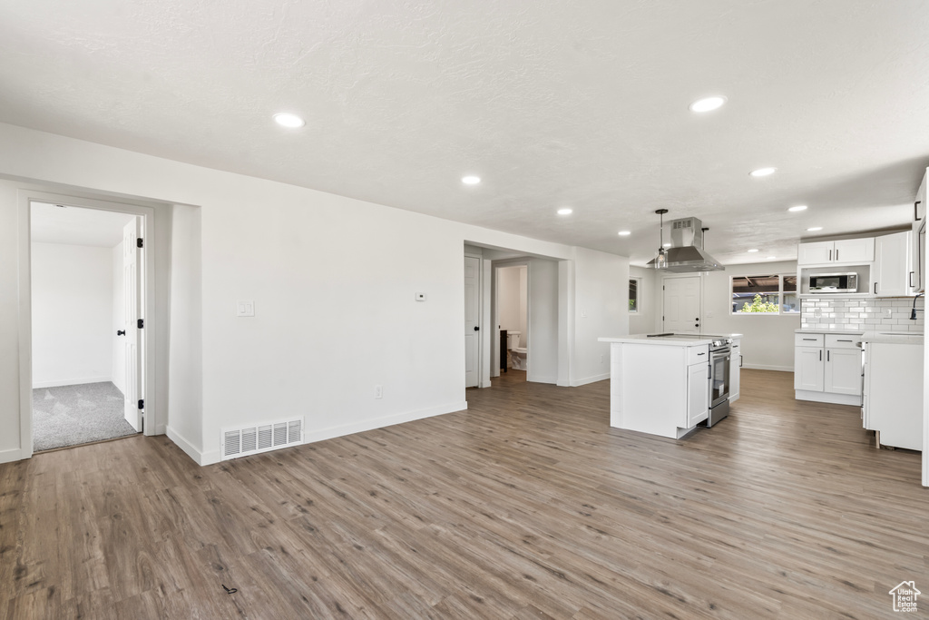 8823 S 250 E Sandy, UT 84070